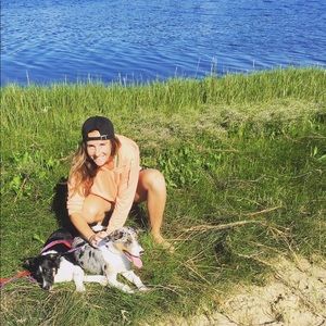 Meet your Posher, Danielle